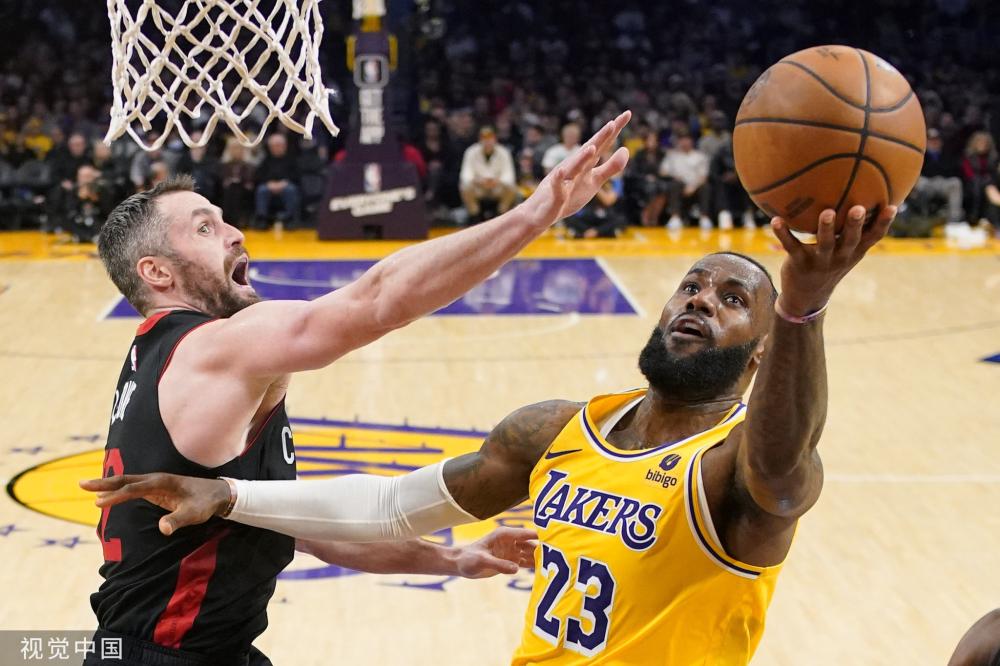 他低估了雪 他低估了雪