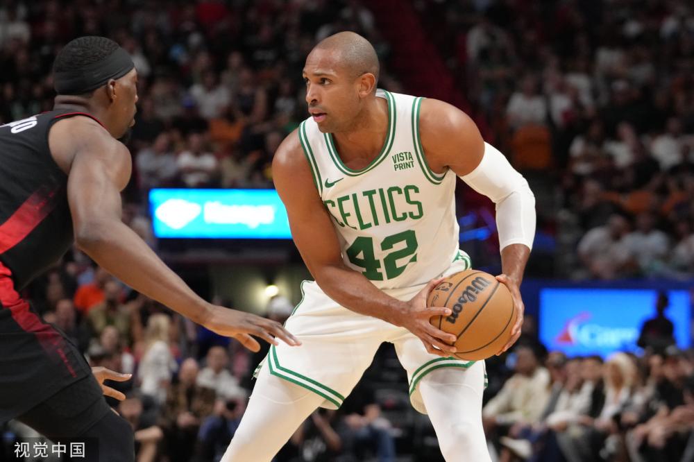 利奠定了坚 利奠定了坚